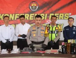 Jaga Demak Kota Wali, Polres Demak Musnahkan 3.832 Botol Miras