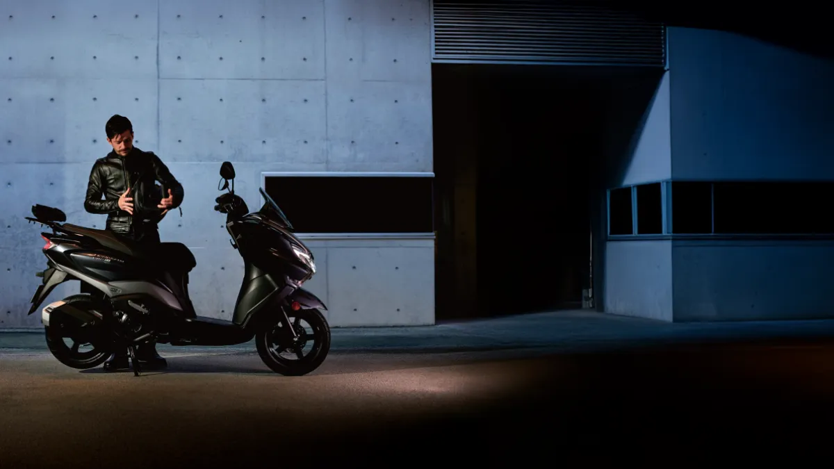 Suzuki Rilis Teaser Skuter Maxi Burgman Terbaru, Siap Meluncur Besok!